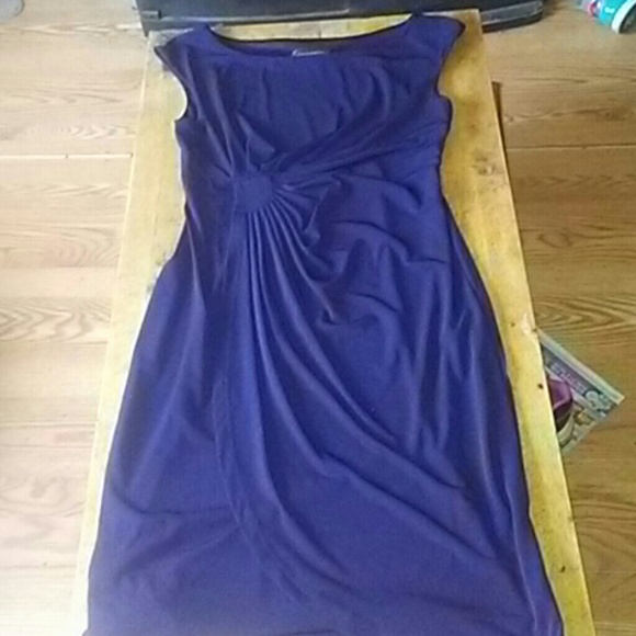 Dress - Picture 1 of 3